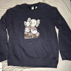 Kaws Blk sweater szL preowned